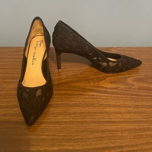 NWT Bettye by Bettye Muller Astor Black Lace Heels Size M